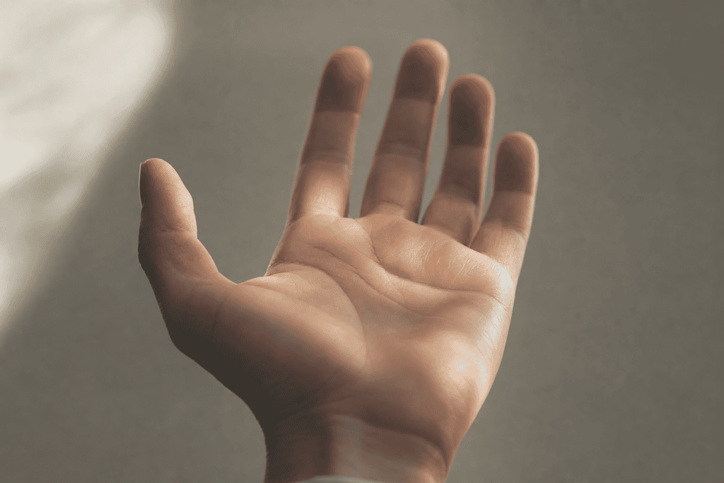 Which Hand Should You Read First? Which Hand Should You Read First?